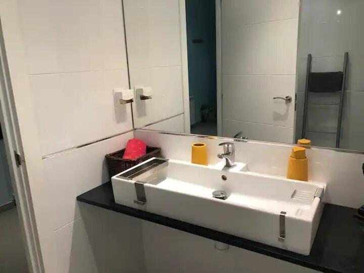 Appartement Privado Cerca De Ifema Y Aeropuerto *